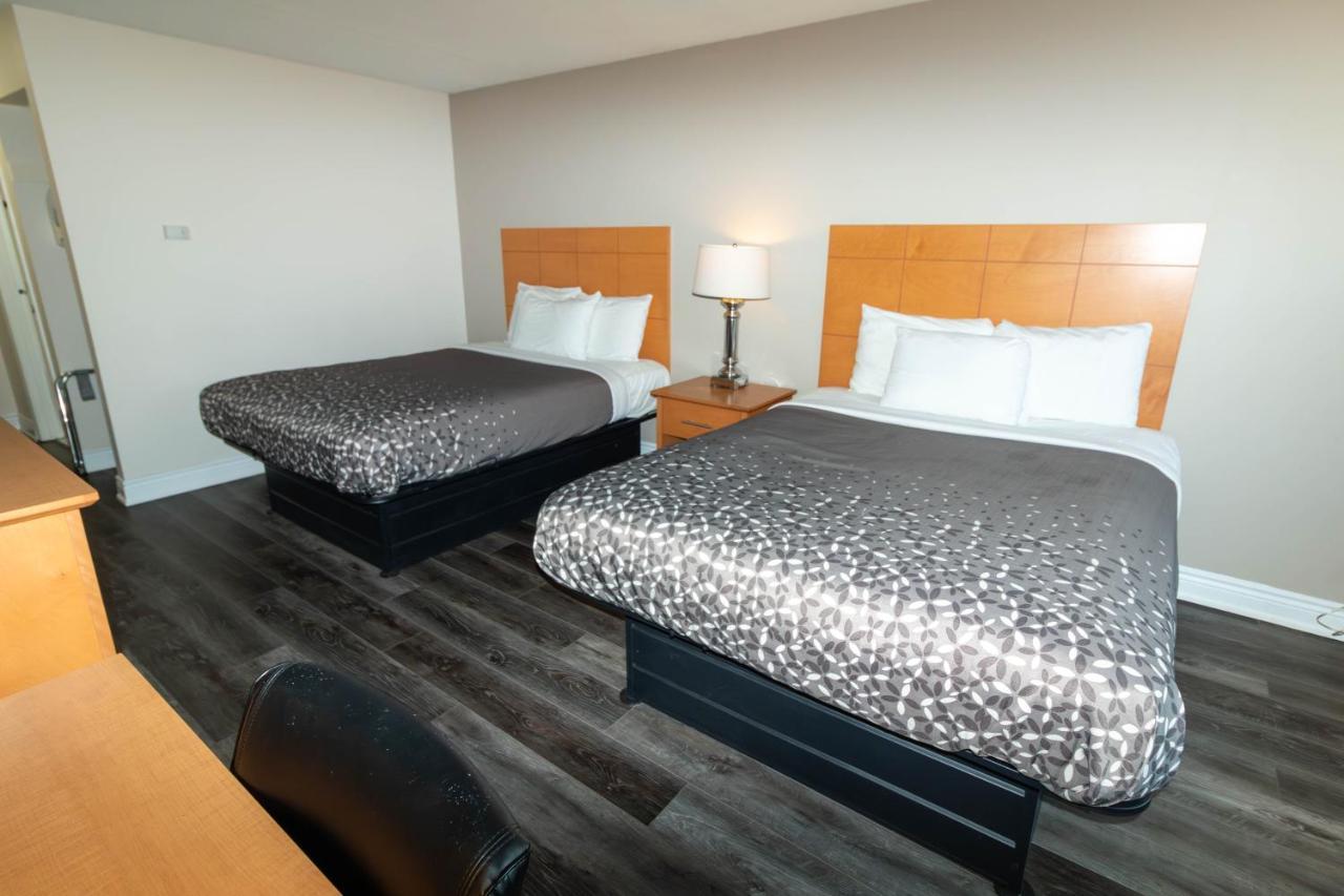Borden Inn And Suites Angus エクステリア 写真